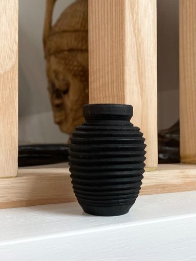 Minivase en chêne ébonisé